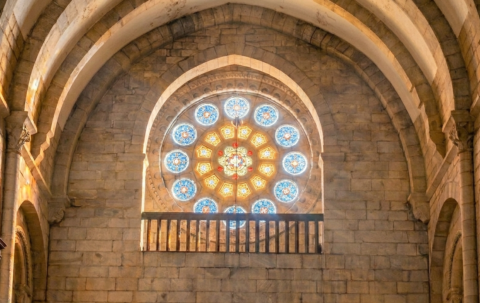 roseton-iglesia-san-nicolas-portomarín