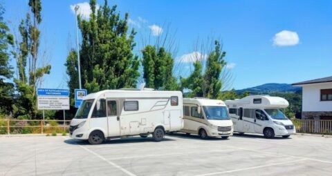 area para autocaravanas Portomarín